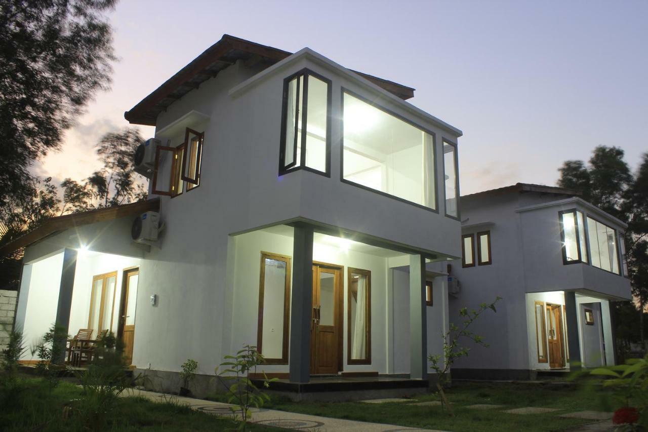 Kondo Villa Labuhan Pandan Exterior foto